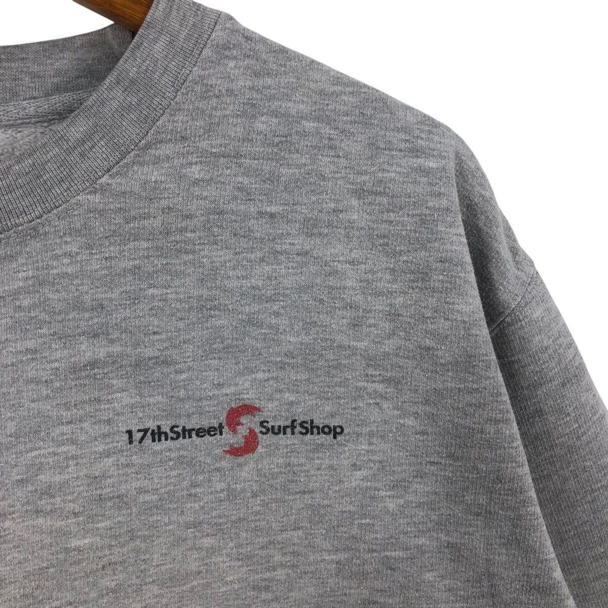 Vintage Vintage 17th Street Surf Shop Sweatshirt Big Logo Surfing Size US L / EU 52-54 / 3 - 3 Thumbnail
