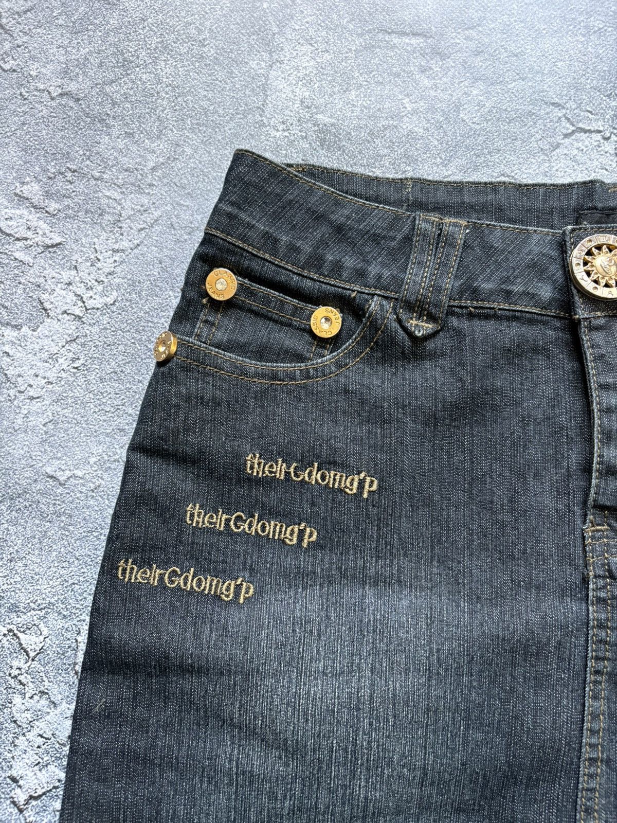 Dolce & Gabbana Dolce&Gabbana Y2K DG Logo Gothic Grunge Wash Denim Skirt Size 26" / US 2 / IT 38 - 5 Thumbnail