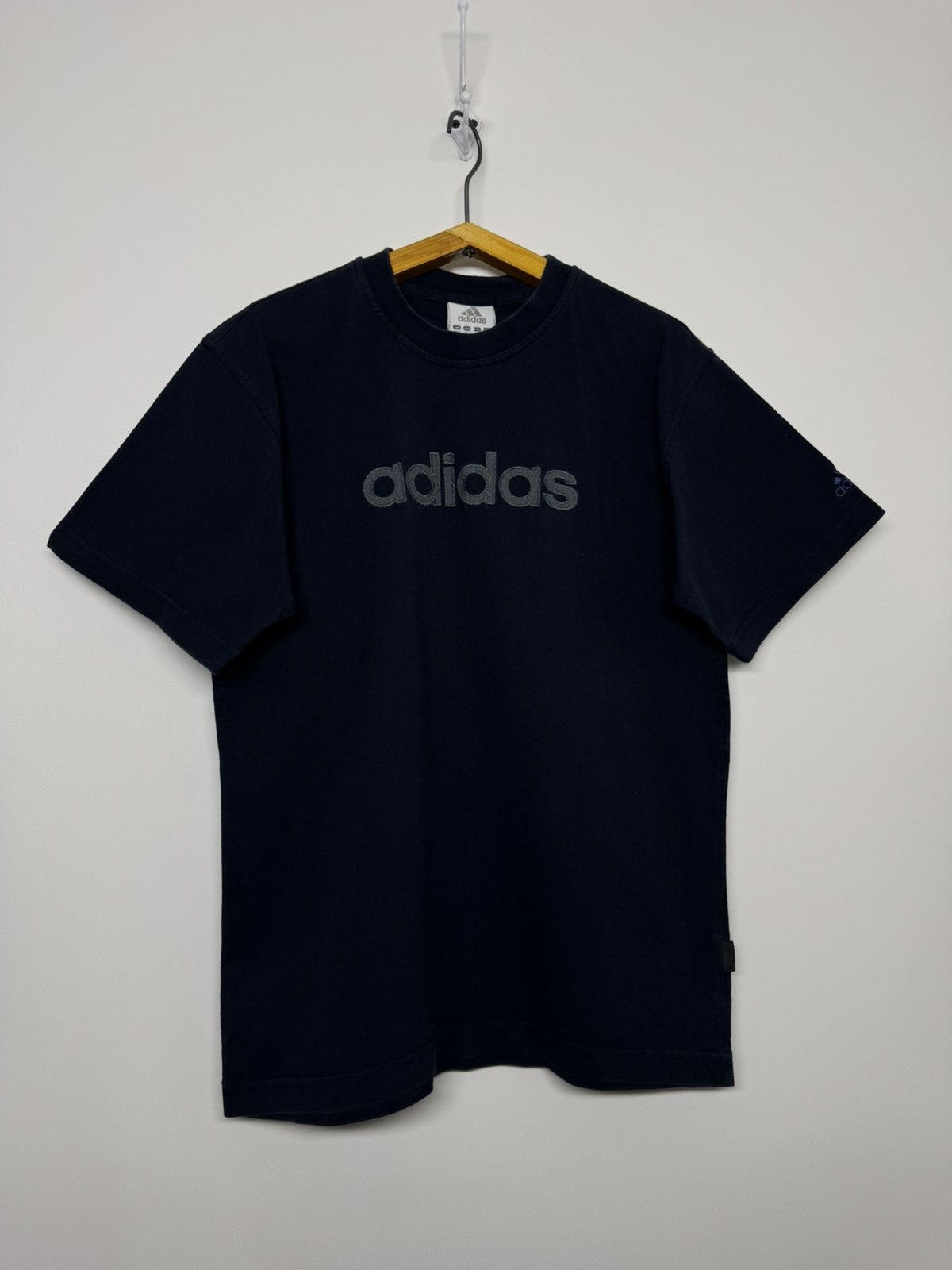 Adidas Vintage Adidas Big Logo T-Shirt 90’s Size US S / EU 44-46 / 1 - 1 Thumbnail