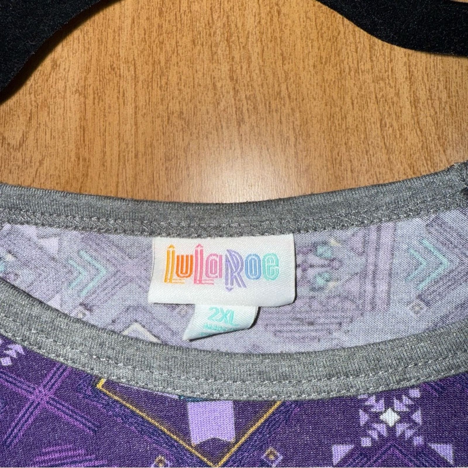 Other LuLaRoa XXL Purple and Gray Patterned Raglan Shirt Size XXL / US 16-18 / IT 52-54 - 3 Thumbnail