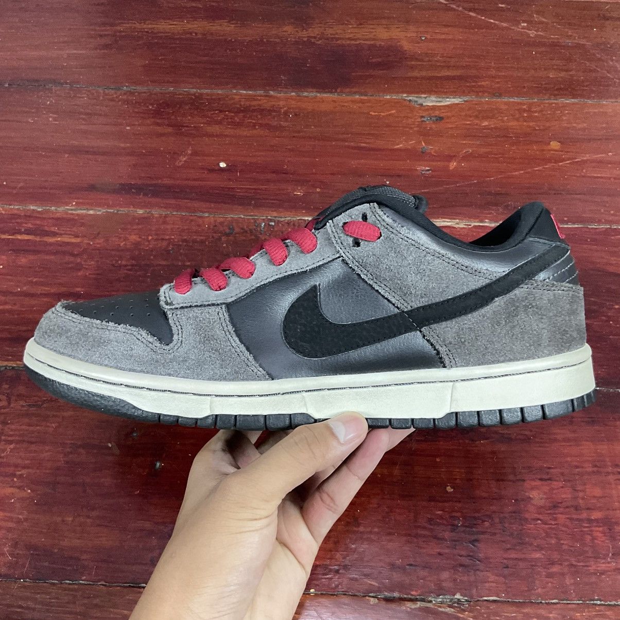 Nike SB Dunk Low Dark Charcoal Black 2010 Size US 8.5 / EU 41-42 - 5 Thumbnail