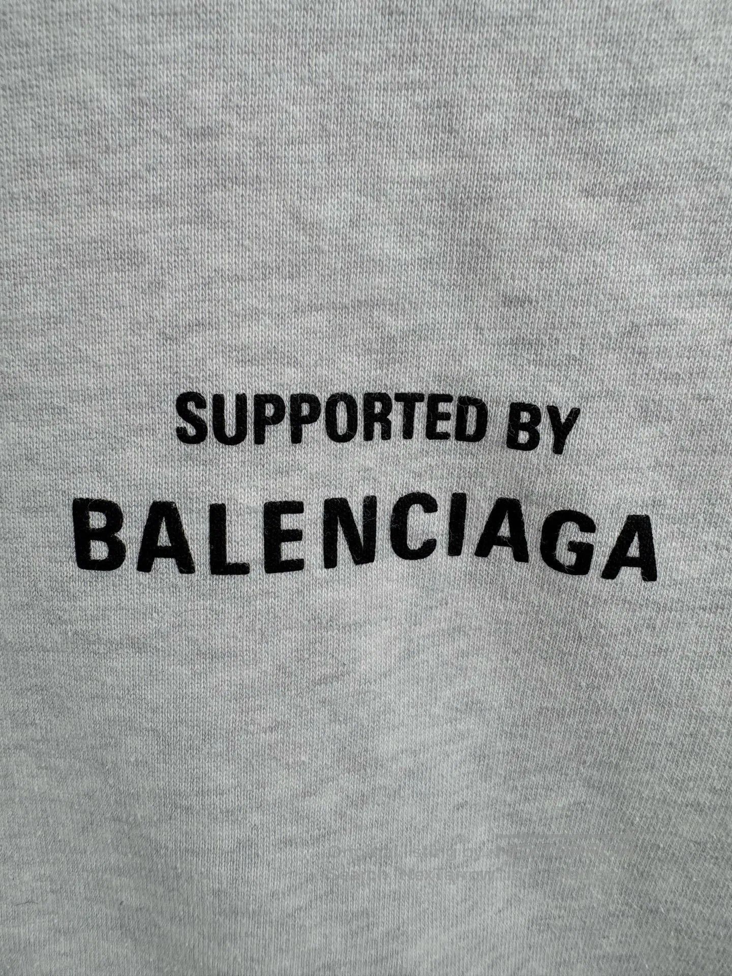 Balenciaga BALENCIAGA WFP World Food Programme Hoodie. Size US S / EU 44-46 / 1 - 3 Thumbnail