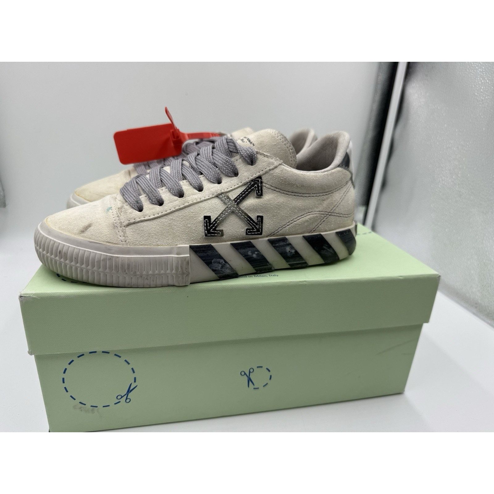 Off-White Size 7 Women Off-White Vulcanized Om1A178R21lea001 Size US 7 / EU 40 - 3 Thumbnail