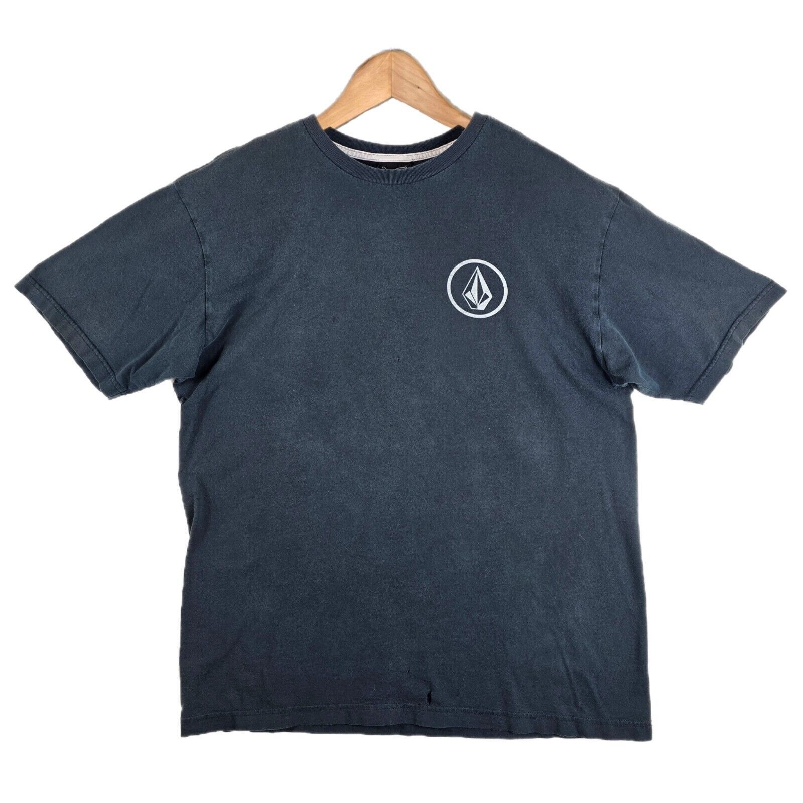 Volcom Vintage Volcom Mens T-Shirt Size XL Black Y2K Surf Skater Size US XL / EU 56 / 4 - 1 Thumbnail
