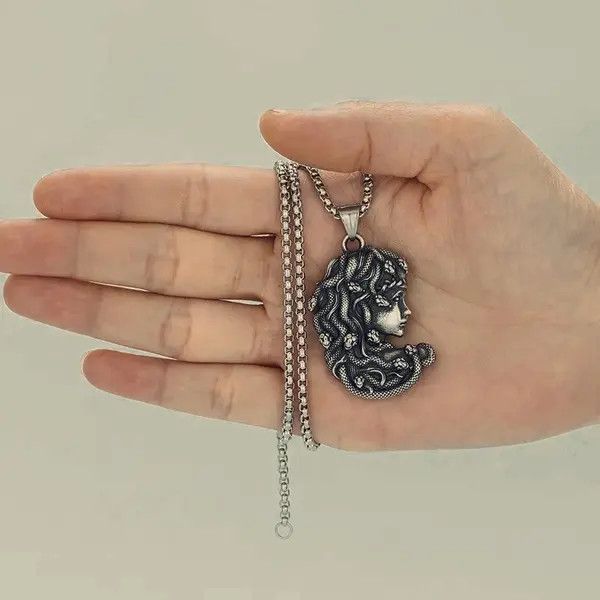 Jewelry × Vintage Gothic Medusa Snake Necklace Size ONE SIZE - 2 Thumbnail