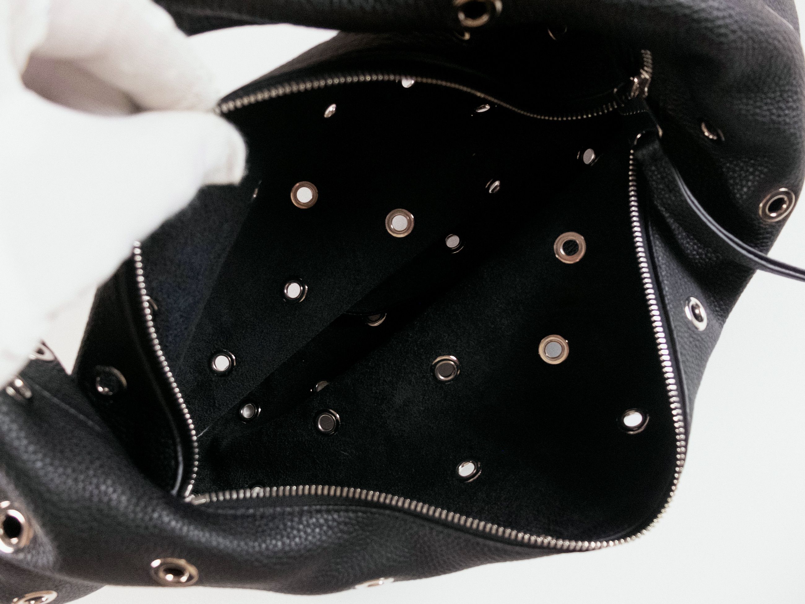 KHAITE KHAITE Olivia medium black leather hobo bag w grommets Size ONE SIZE - 10 Thumbnail