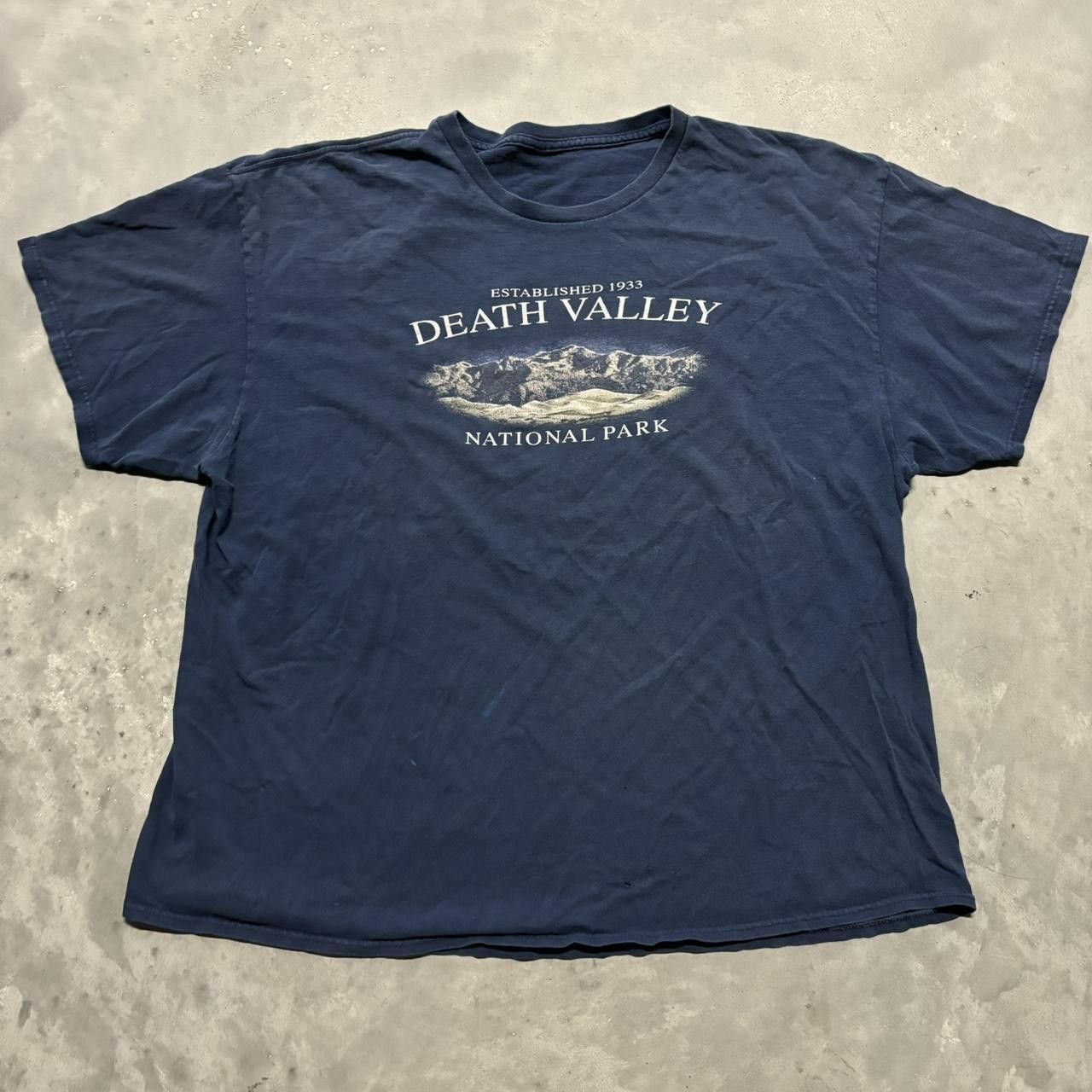 Vintage Crazy Vintage Y2K/2000s Death Valley National Park Nature Graphic Tee! Size US XL / EU 56 / 4 - 1 Thumbnail