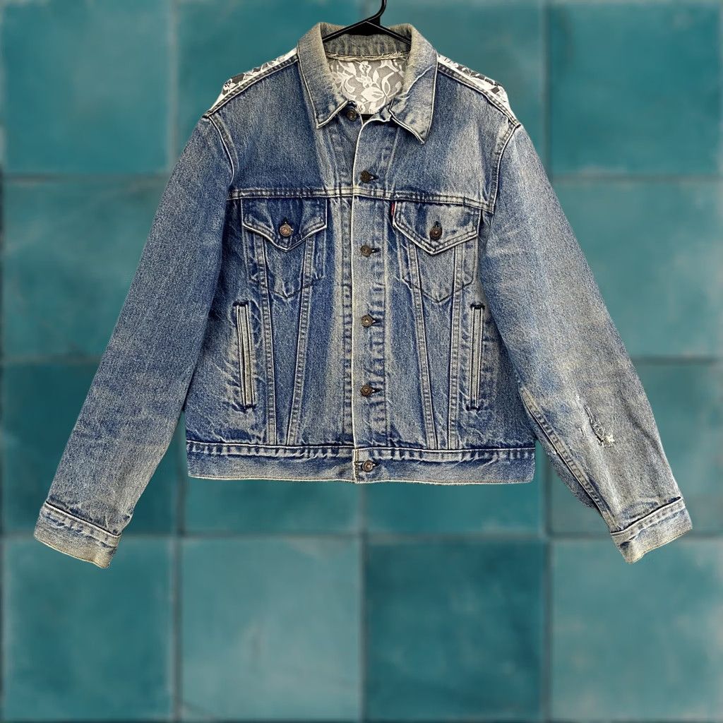 Levi's VINTAGE Levi's Denim Jacket Jacket S Blue Floral Lace Buttons Collared Short Sleeve Women Vintage 70s Made in USA Mens Womens Girls Boys Size S / US 4 / IT 40 - 1 Thumbnail