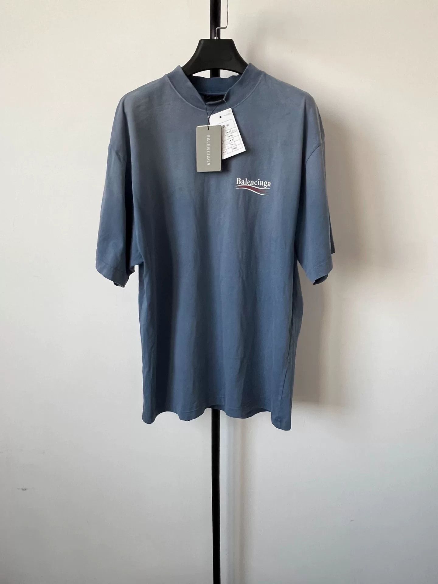 Balenciaga balenciaga logo graphic short sleeve t-shirt Size US S / EU 44-46 / 1 - 1 Thumbnail