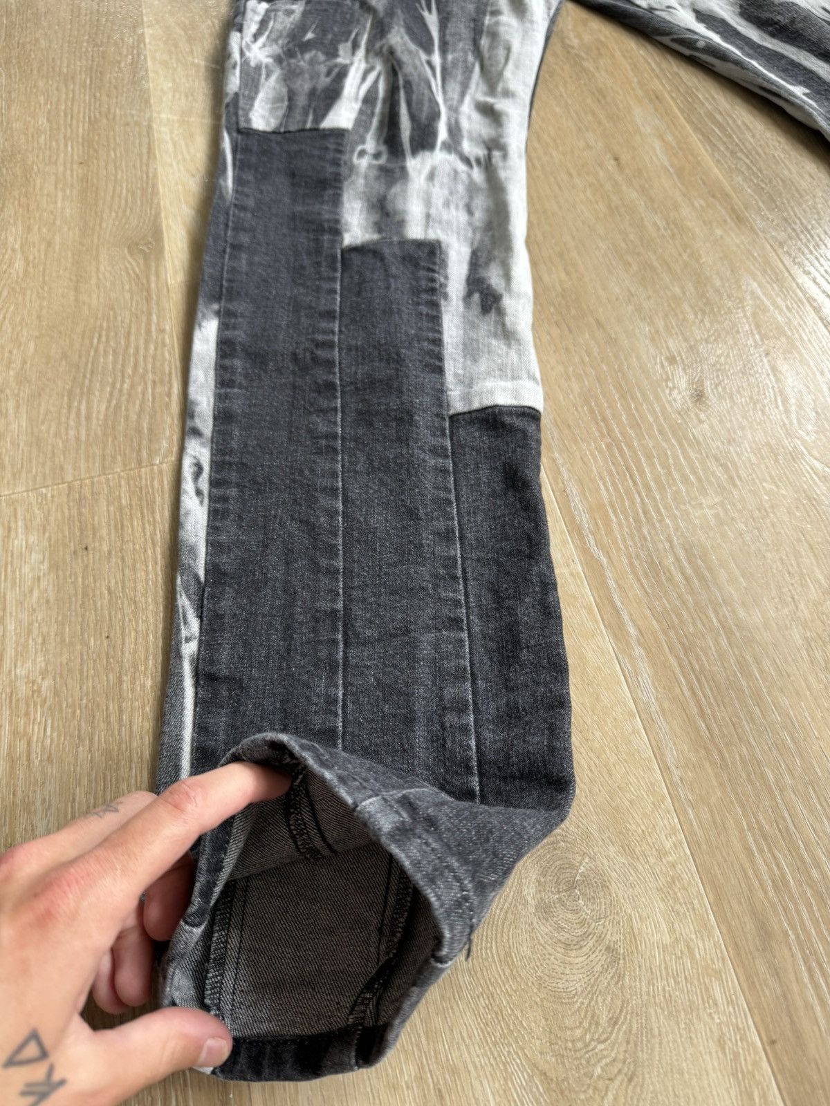 Diesel × Vintage Black Vintage Diesel Denim Jeans Skeleton Bleach Size US 32 / EU 48 - 4 Thumbnail