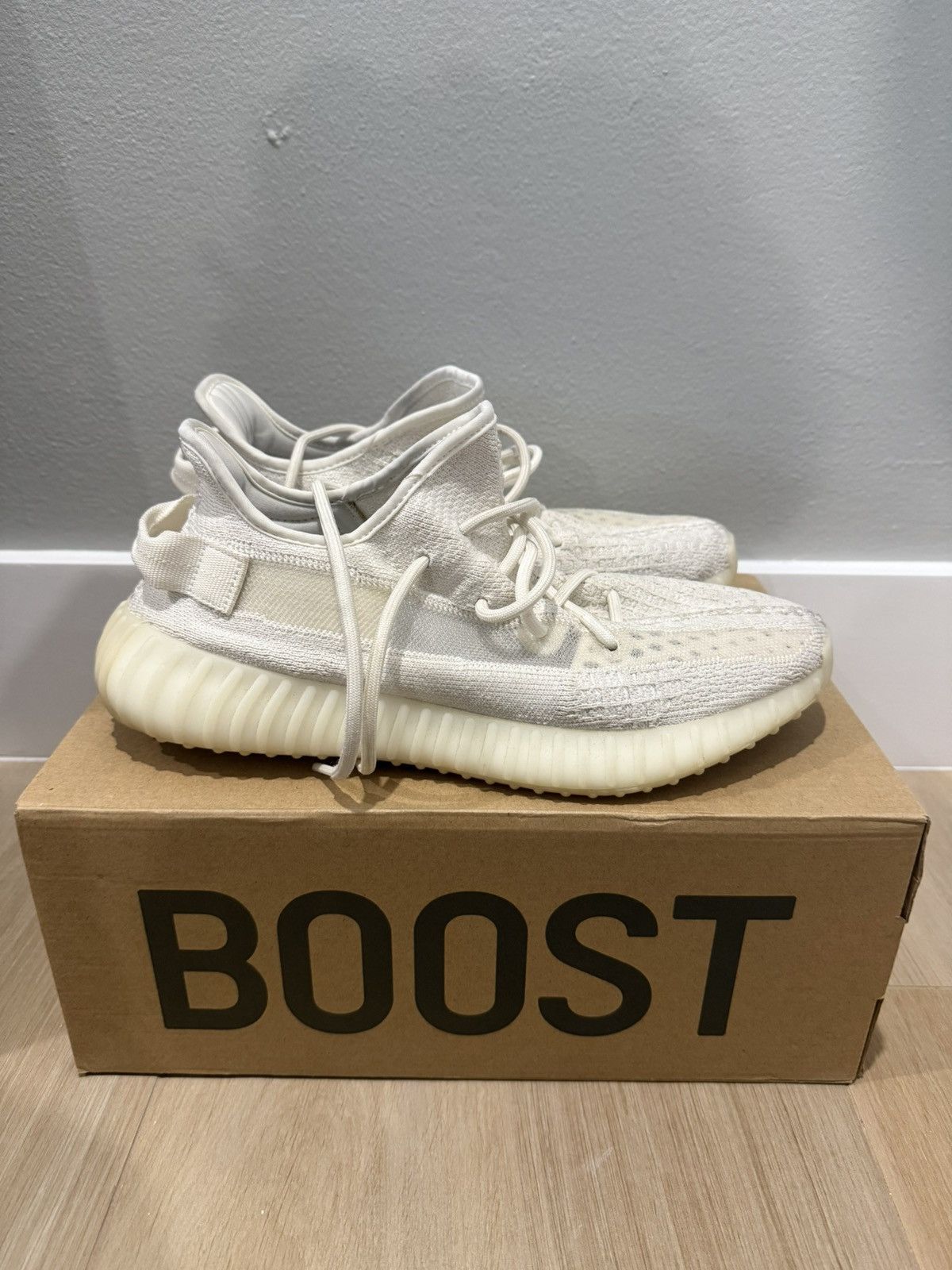 Yeezy Yeezy Boost 350v2 Size US 10 / EU 43 - 1 Thumbnail