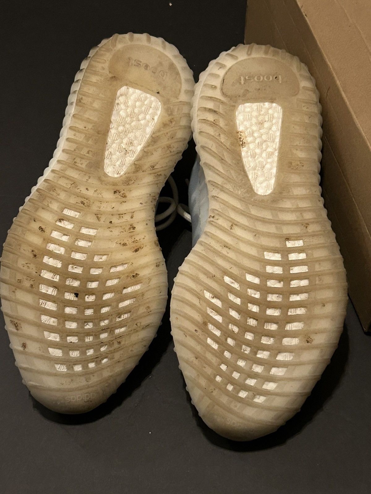 Adidas Adidas’ Yeezy boost 350 V2 GW2869 Size US 10 / EU 43 - 3 Thumbnail