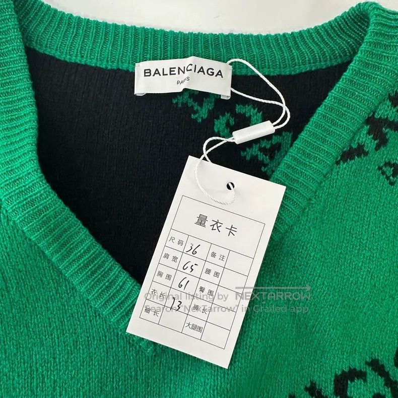 Balenciaga Balenciaga Green bulletproof vest logo full print V-neck k Size XS / US 0-2 / IT 36-38 - 4 Thumbnail