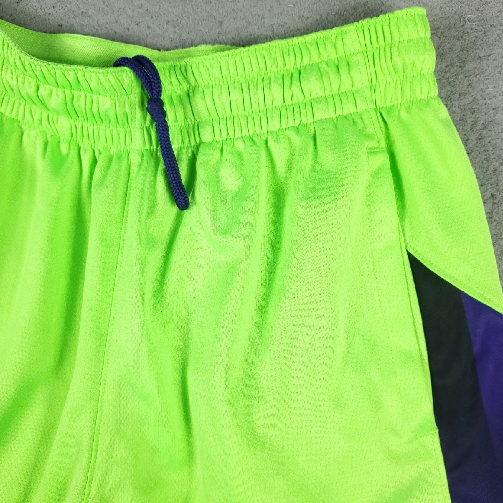 Nike Nike Shorts Mens S Green Swoosh Dri Fit Athletic Gym Active Casual Sports Look Size US 29 - 3 Thumbnail