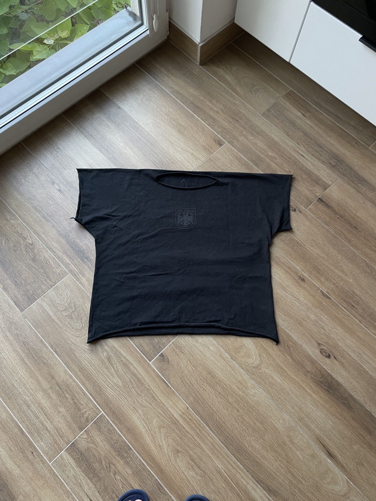 Yeezy Vintage Yeezy Vultures T-Shirt Yzy Japanese Avant Garde Y2K Size US M / EU 48-50 / 2 - 2 Thumbnail