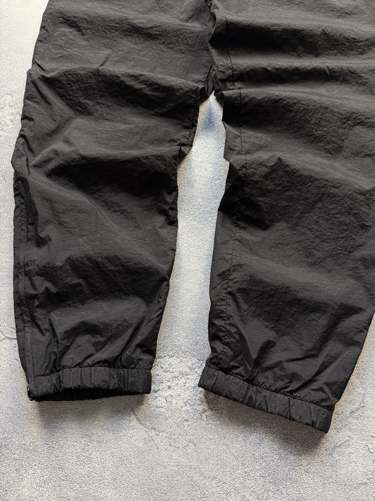 Nike Vintage Nike Track Pants Logo Swoosh Y2K Size US 32 / EU 48 - 4 Thumbnail
