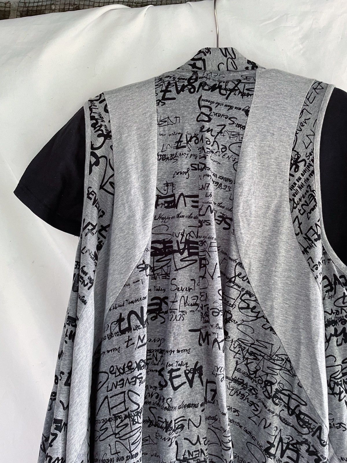 Beauty Beast 2 IN 1 SPINASH TEE + JAPANESE OUTER SOEN STREET STYLE Size US M / EU 48-50 / 2 - 7 Thumbnail