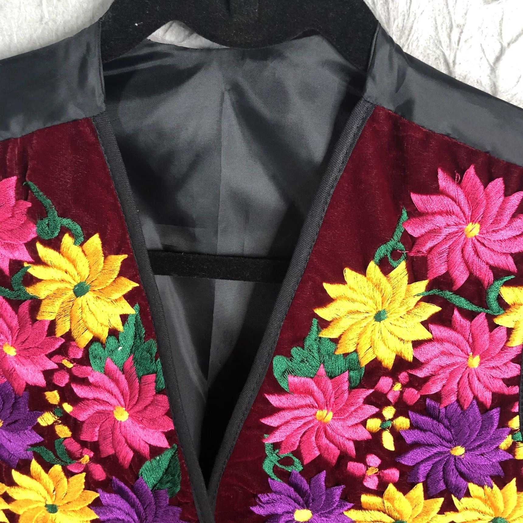 Vintage Embroidery Vest Womens Medium Purple Yellow Boho Artsy Western Flower Power Mod Vest Size M / US 6-8 / IT 42-44 - 6 Thumbnail