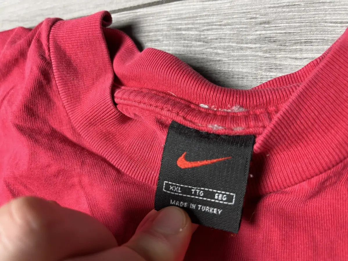 Nike Nike T-shirt vintage y2k swoosh size XXLARGE Size US XXL / EU 58 / 5 - 4 Thumbnail
