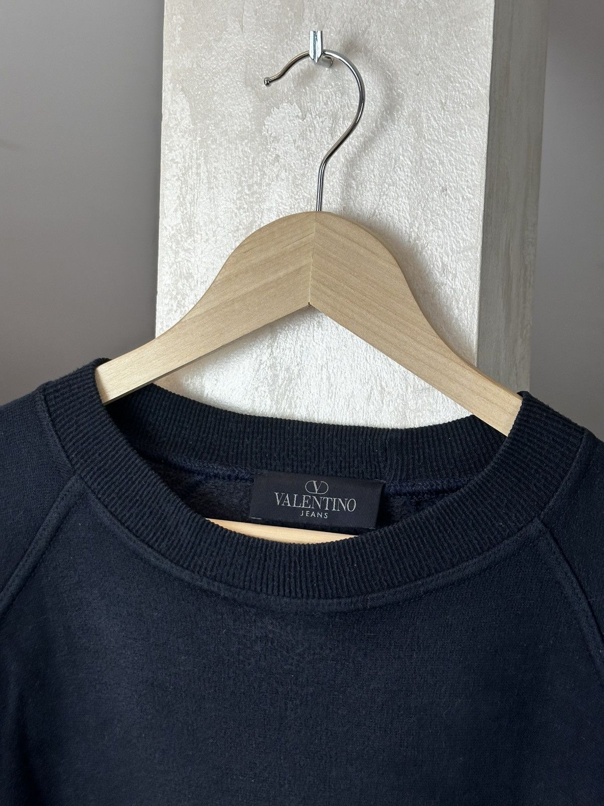 Valentino Vintage Valentino Embroidered Logo Sweatshirt Size US XXL / EU 58 / 5 - 5 Thumbnail