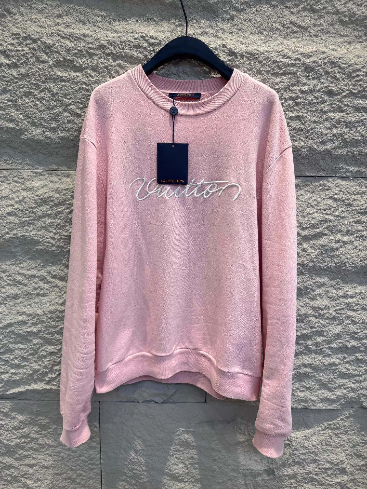 Louis Vuitton Pink Crew Neck Long Sleeve Sweatshirt Size US XL / EU 56 / 4 - 1 Thumbnail
