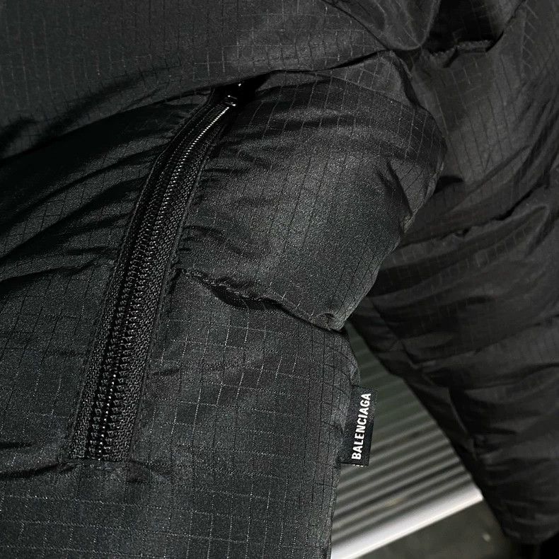 Balenciaga Balenciaga Chest embroidered logo + heavy + black + plaid Size US S / EU 44-46 / 1 - 7 Thumbnail