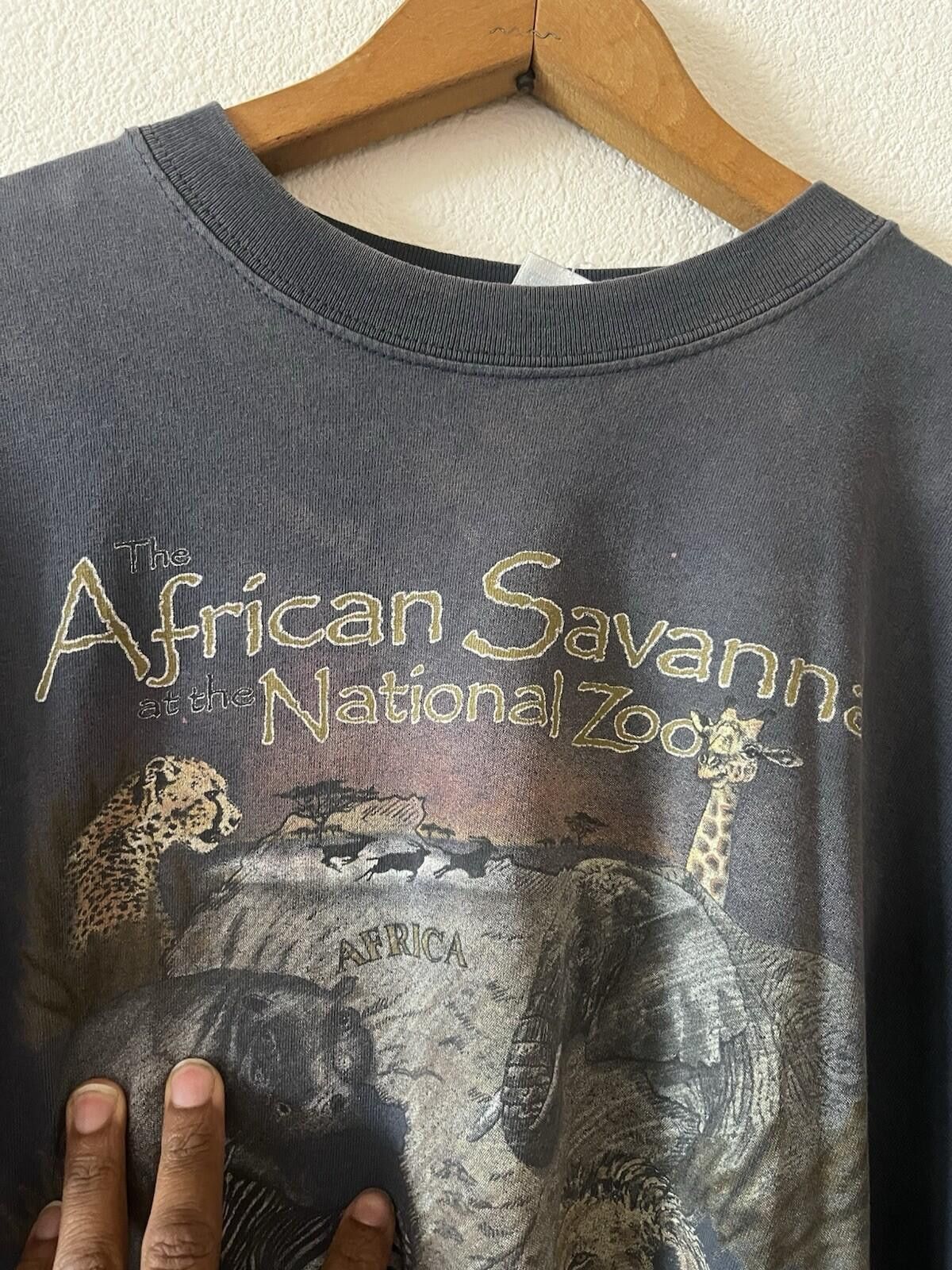 Gildan VTG African Savanna National Zoo Washington DC Tee Gray L Size US L / EU 52-54 / 3 - 2 Thumbnail