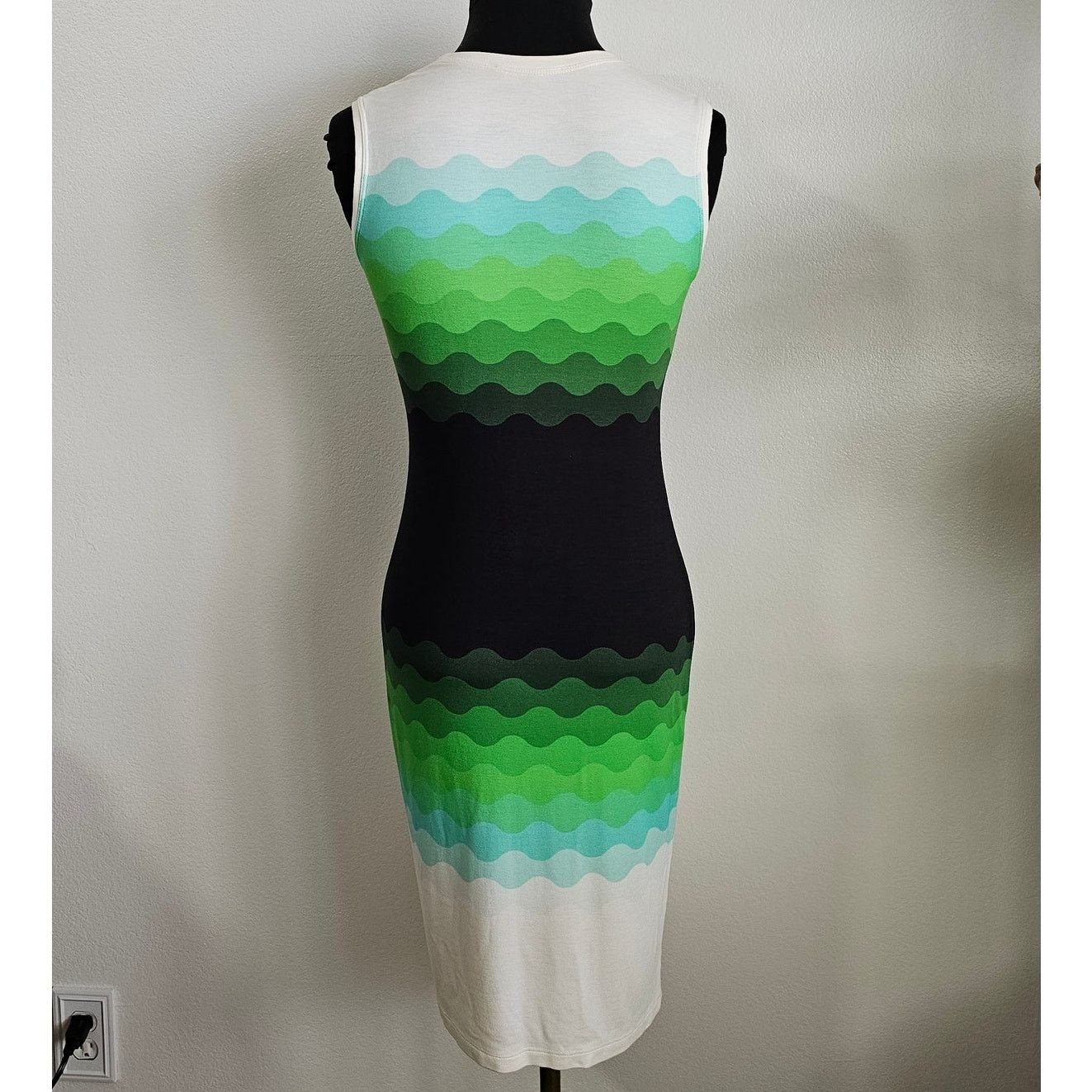 Jonathan Saunders EUC Jonathan Saunders Fitted Jersey Sleeveless Midi Dress M Size M / US 6-8 / IT 42-44 - 3 Thumbnail