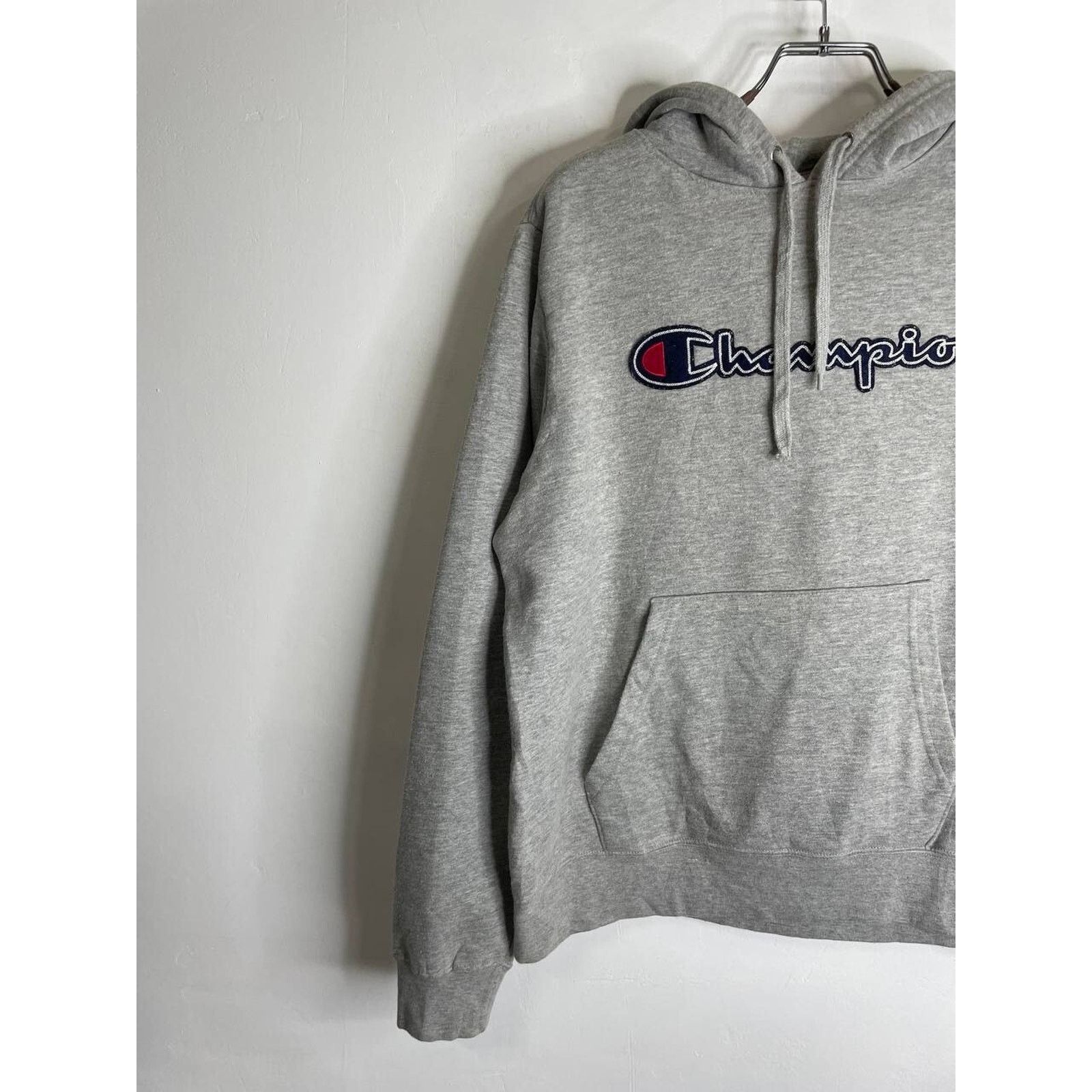 Champion Vintage Champion Hoodie Medium Logo Pullover Sweatshirt Size US M / EU 48-50 / 2 - 2 Thumbnail