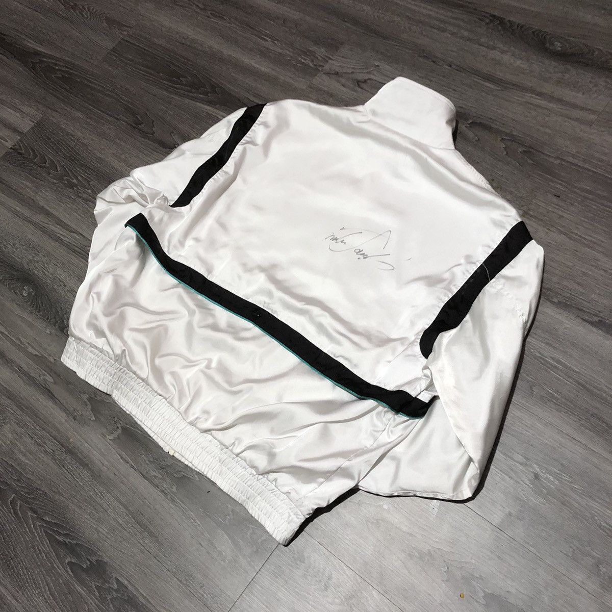 Nike × Vintage vintage NIKE signature satin jacket Size US L / EU 52-54 / 3 - 10 Thumbnail