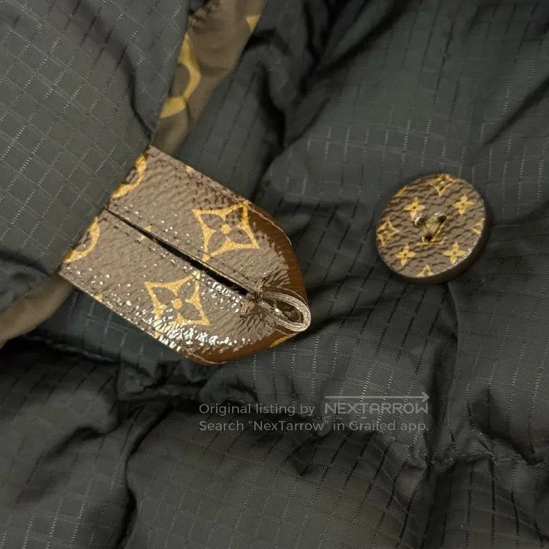 Louis Vuitton Louis Vuitton Black presbyopic leather label hooded down j Size XS / US 0-2 / IT 36-38 - 7 Thumbnail