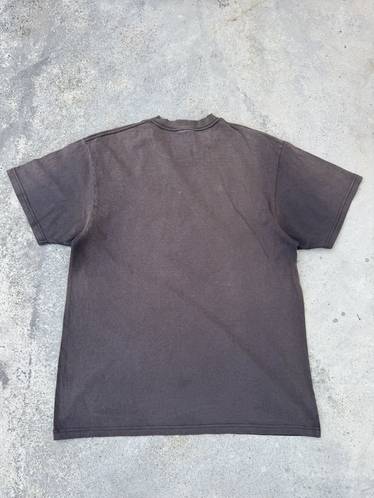 Nike 2000s Nike Swoosh Gradient Sun Faded Thrashed Tees Size US L / EU 52-54 / 3 - 3 Thumbnail