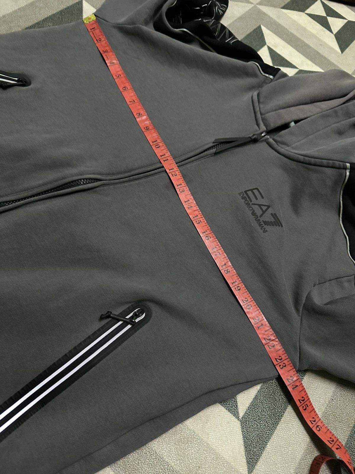Emporio Armani Emporio Armani EA7 men’s athletic colour block zipper hoodie Size US XXL / EU 58 / 5 - 8 Thumbnail