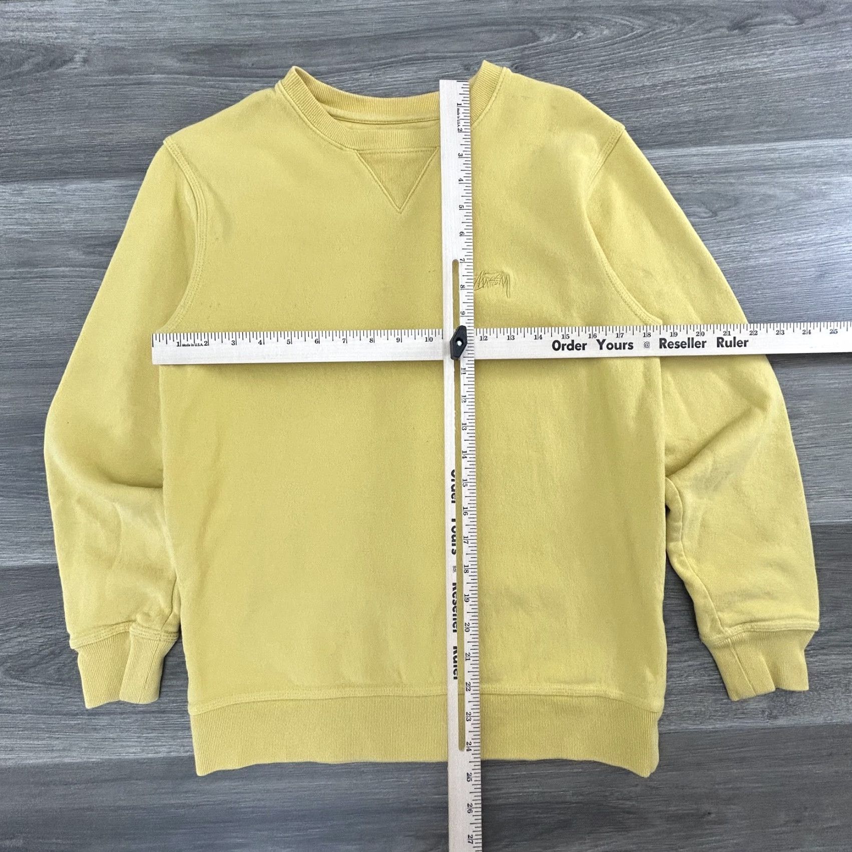 Vintage Stussy Sweatshirt Mens Small Yellow Crewneck Pullover Embroidered Logo Streetwear Cotton Blend Knit Shirt Size US S / EU 44-46 / 1 - 5 Thumbnail