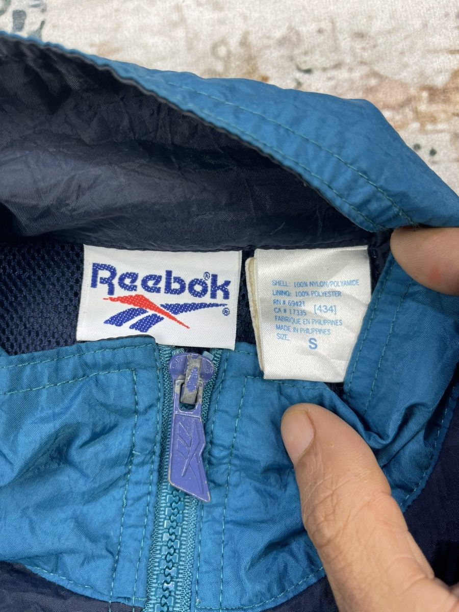 Reebok Vintage Reebok Back Hit Logo Nylon Windbreaker Size US S / EU 44-46 / 1 - 11 Thumbnail