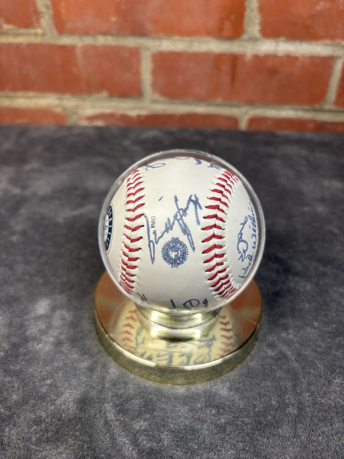 MLB Vintage 90s Seattle Mariners 1998 Facsimile Autograph Ball Size ONE SIZE - 5 Thumbnail