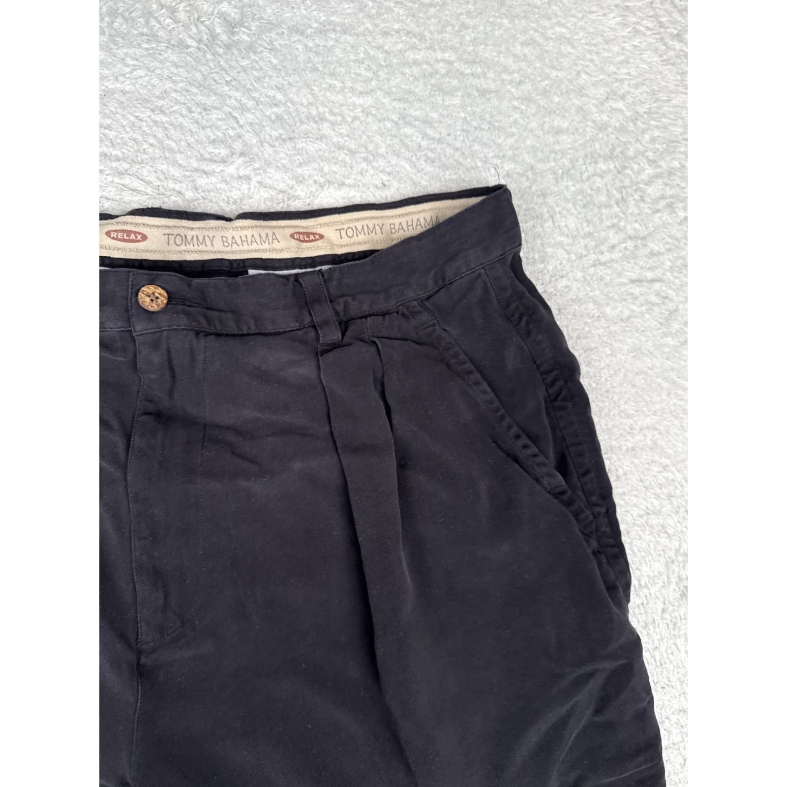 Tommy Bahama Tommy Bahama Shorts Mens 36 Black 100% Silk Relax Pleated Casual Golf Chino Mens Size US 36 / EU 52 - 5 Thumbnail