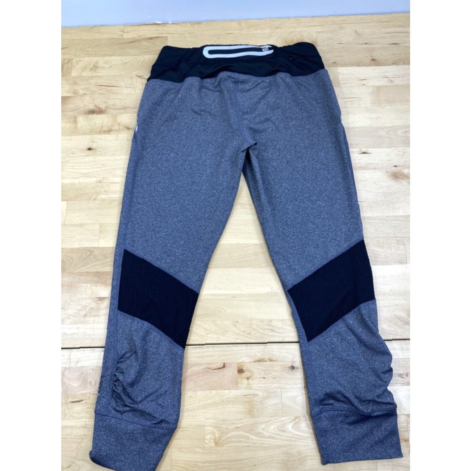 Reebok Reebok Activewear Capri Leggings S Black/Gray Capris Women Size 28" / US 6 / IT 42 - 2 Thumbnail