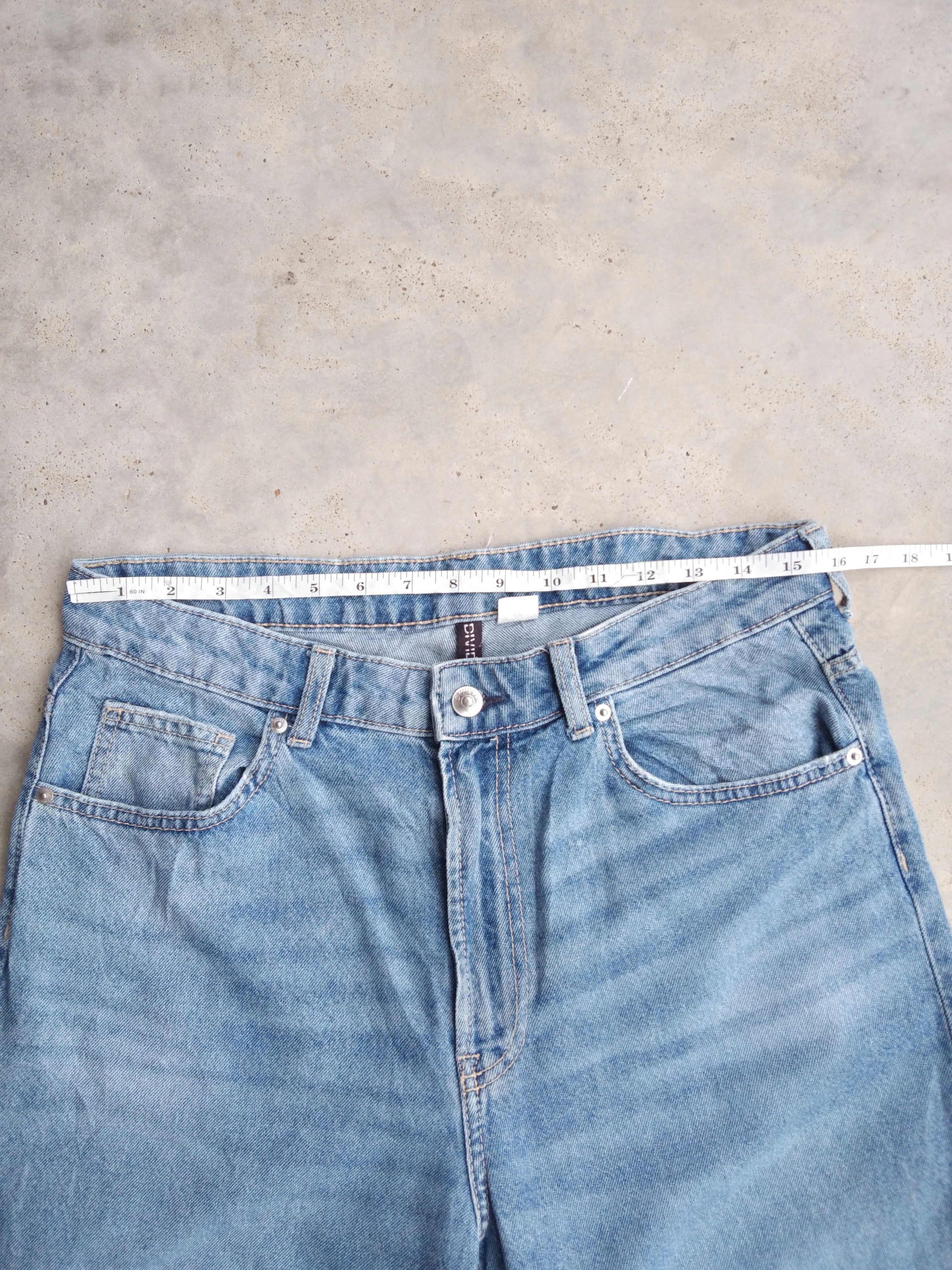 H&M Hennes & Mauritz Distressed Loose Baggy Jeans 31x29 Size US 31 - 4 Thumbnail