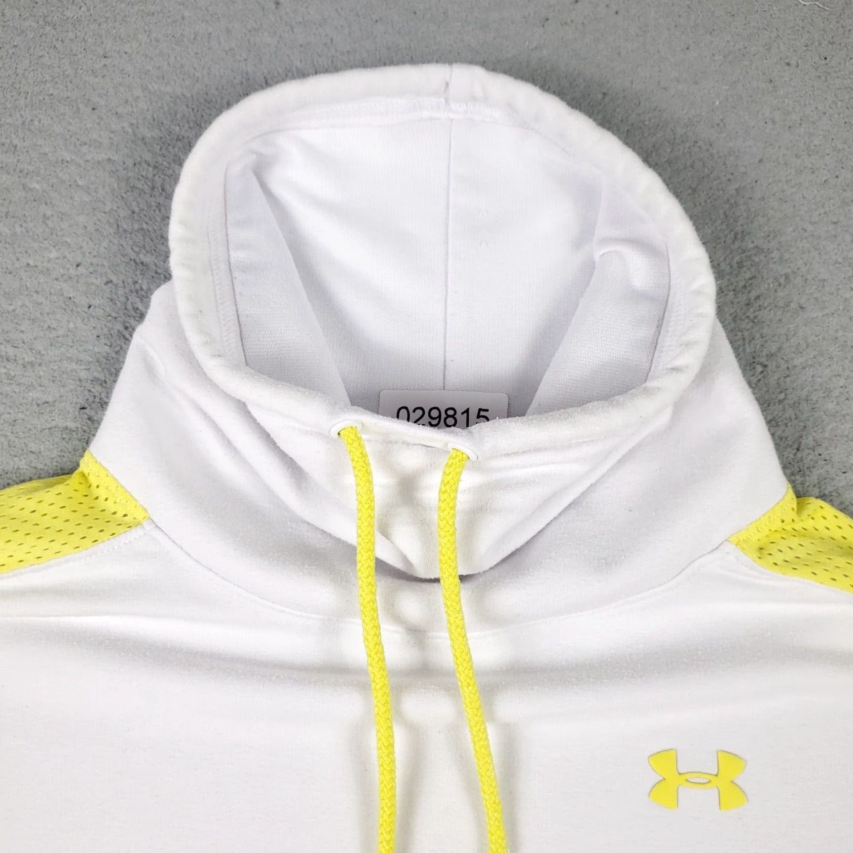 Under Armour Under Armour Sweatshirt Women's Small White Pullover Knit Hoodie Pockets Logo All Seasons Regular Size S / US 4 / IT 40 - 3 Thumbnail