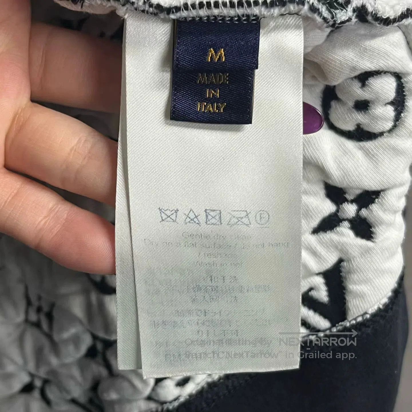 Louis Vuitton black patterned crew neck sweatshirt from louis vuitton. Size US M / EU 48-50 / 2 - 3 Thumbnail