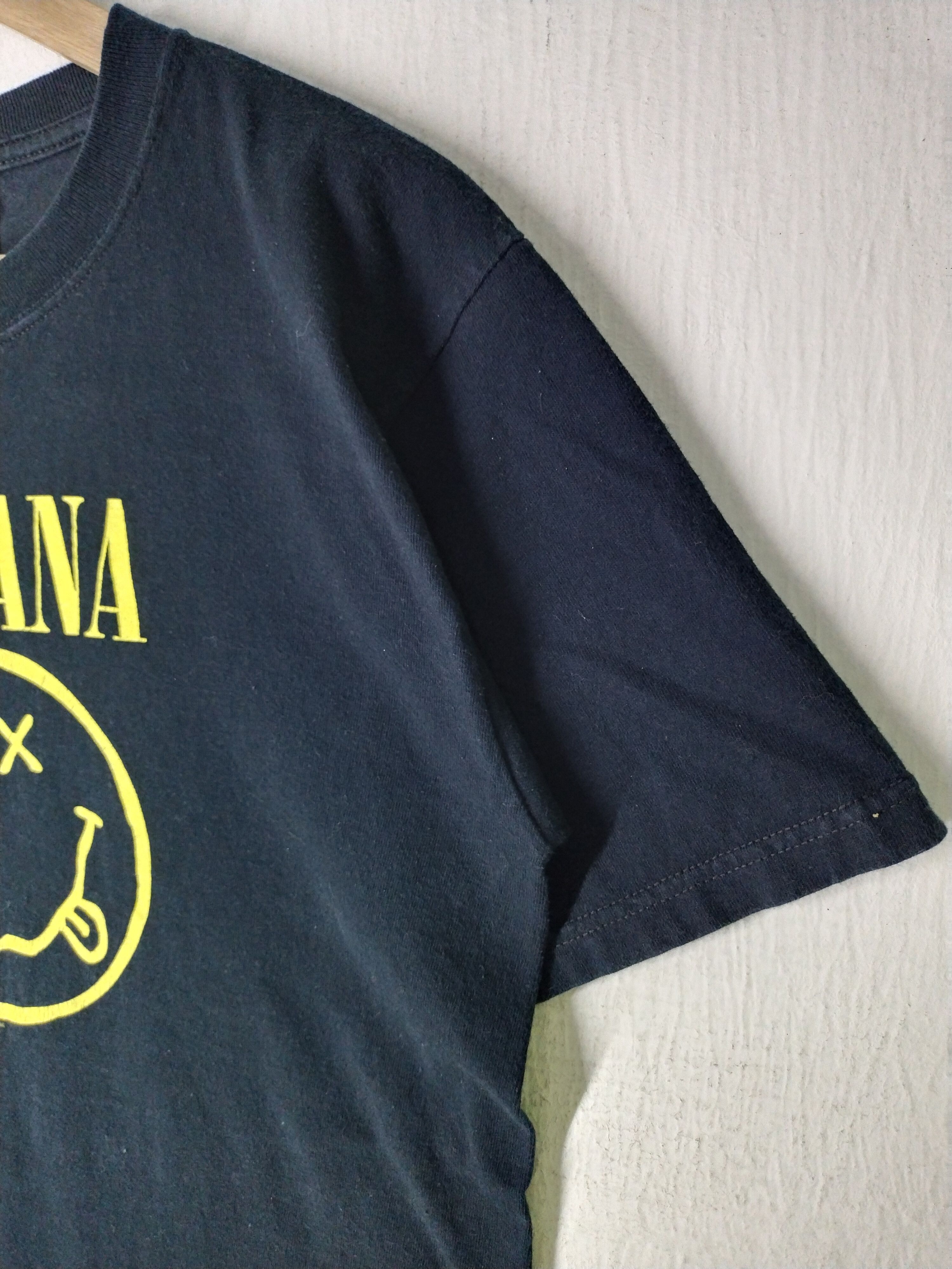 Band Tees ULTRA RARE Vintage 03's Nirvana Smiley Graphic T-Shirt Size US M / EU 48-50 / 2 - 5 Thumbnail