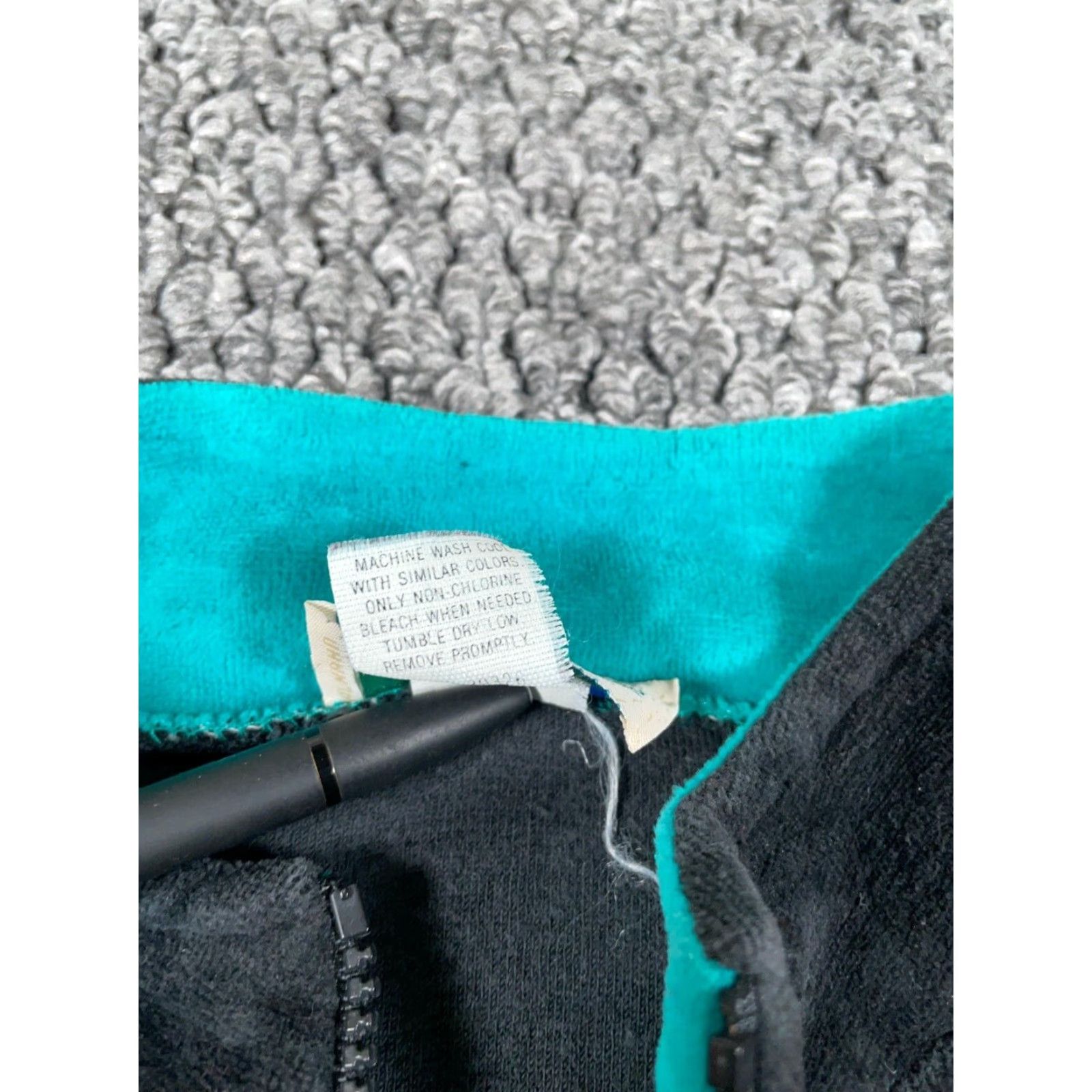 Velour VTG Boundary Waters Velour Zip Track Jacket Women's Medium Black Pink Teal Retro Unlined 90s 80s Classic Hipster Size M / US 6-8 / IT 42-44 - 4 Thumbnail