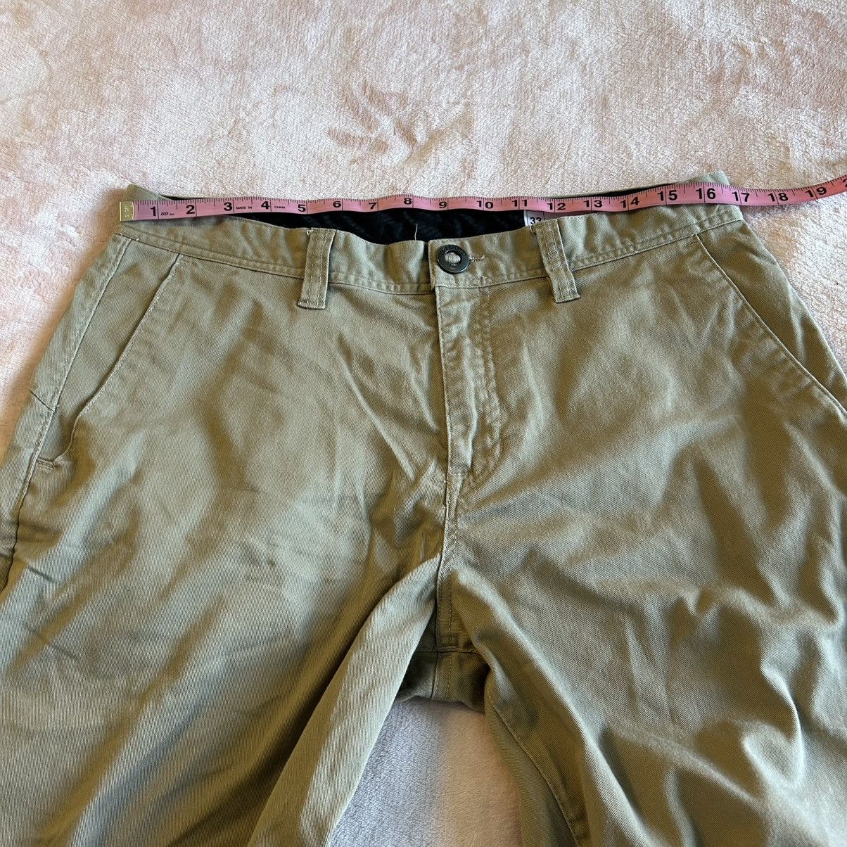 Volcom Volcom chino khaki shorts size 33 preppy summer casual Size US 33 - 8 Thumbnail