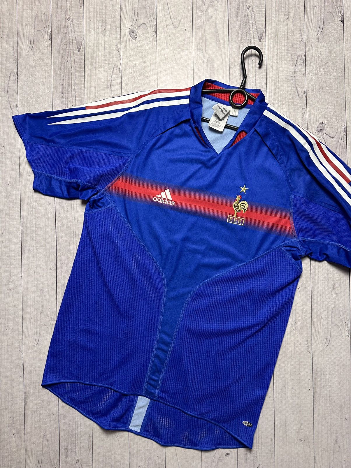 Adidas × Vintage Vintage adidas France soccer jersey size M Size US M / EU 48-50 / 2 - 2 Thumbnail