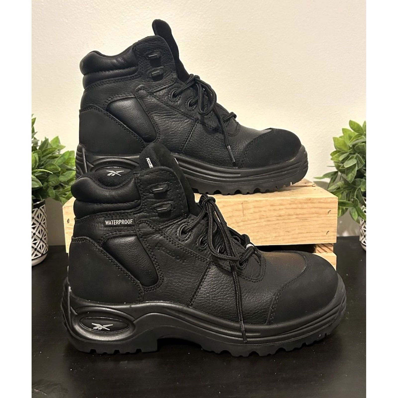 Reebok VINTAGE Reebok Trainex Sport Black Work Boots RB6765 Mens 5.5W Women 7.5W Size US 6 / IT 36 - 2 Thumbnail