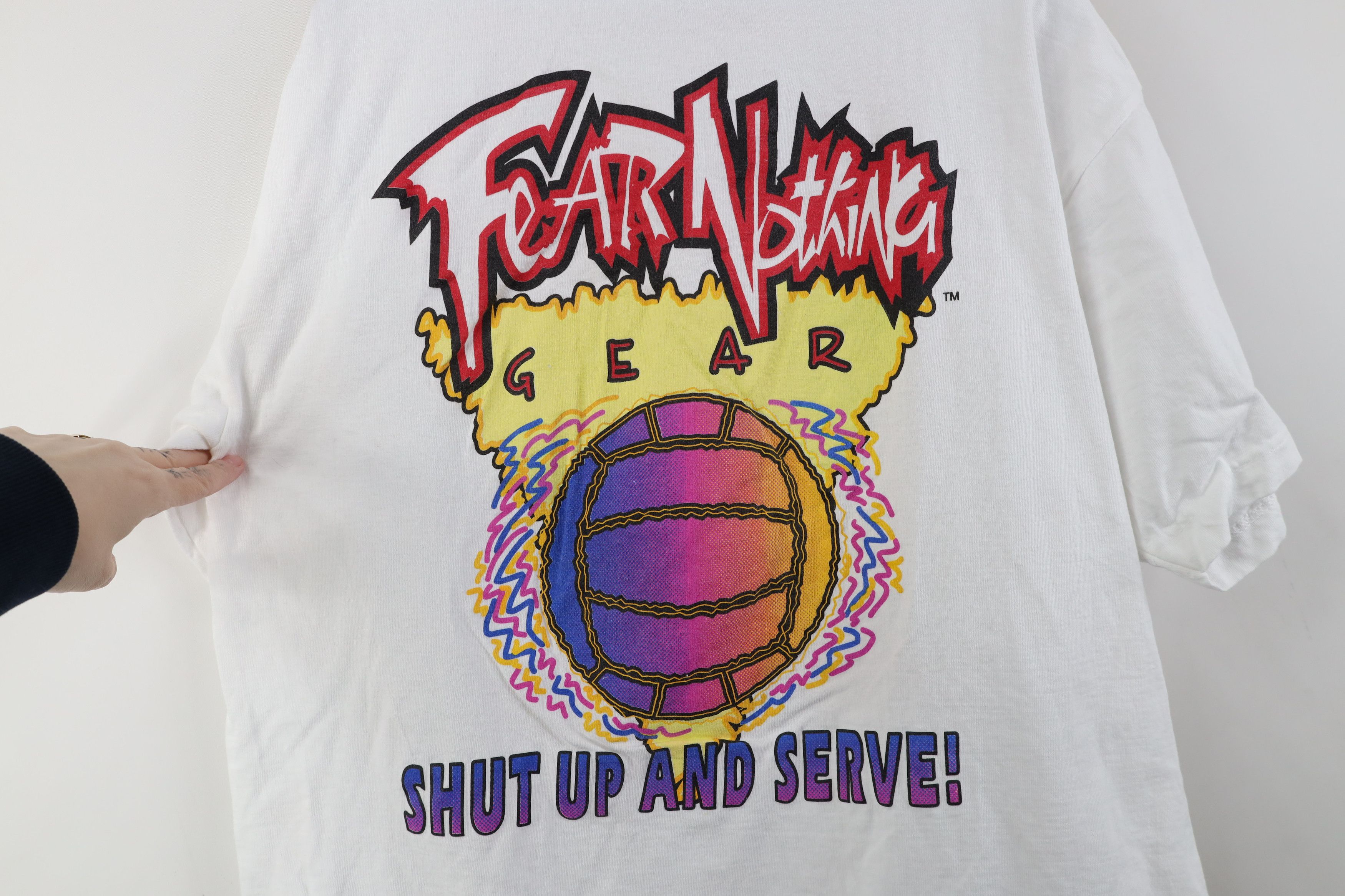 Vintage Vintage 90s Fear Nothing Volleyball T-Shirt White Cotton Size US XL / EU 56 / 4 - 9 Thumbnail