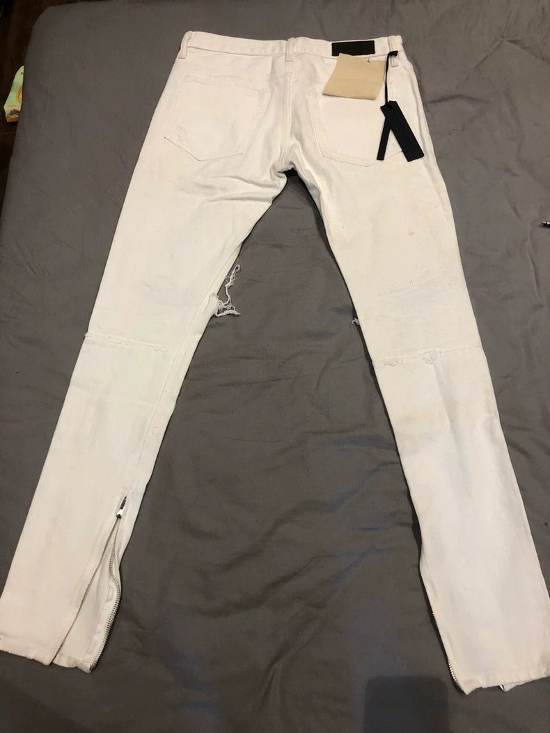 Fear of God Fear of God Ripped white jeans Size US 32 / EU 48 - 2 Thumbnail