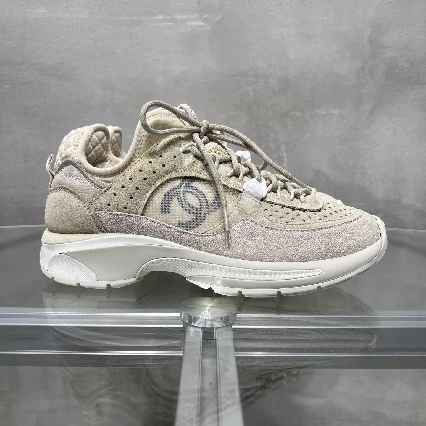 Chanel Chanel Gray-Brown Suede Colorblock Sneakers EU 38 Size US 7.5 / IT 37.5 - 4 Thumbnail