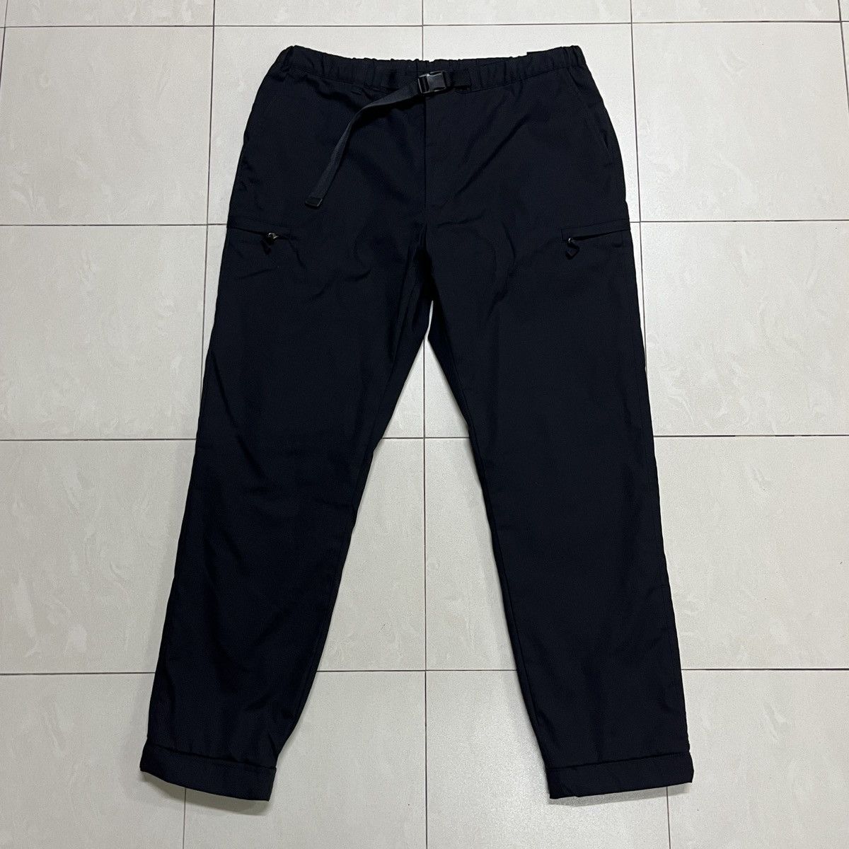 Japanese Brand × Uniqlo Uniqlo Hiking Cargo Pants Size US 34 / EU 50 - 2 Thumbnail